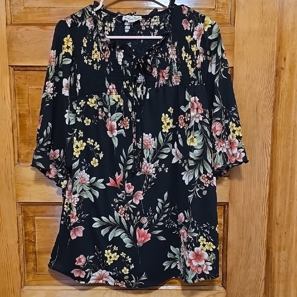 Pink and Black Floral 3/4 Sleeve Relaxed Blouse 1X - Picture 1 of 3